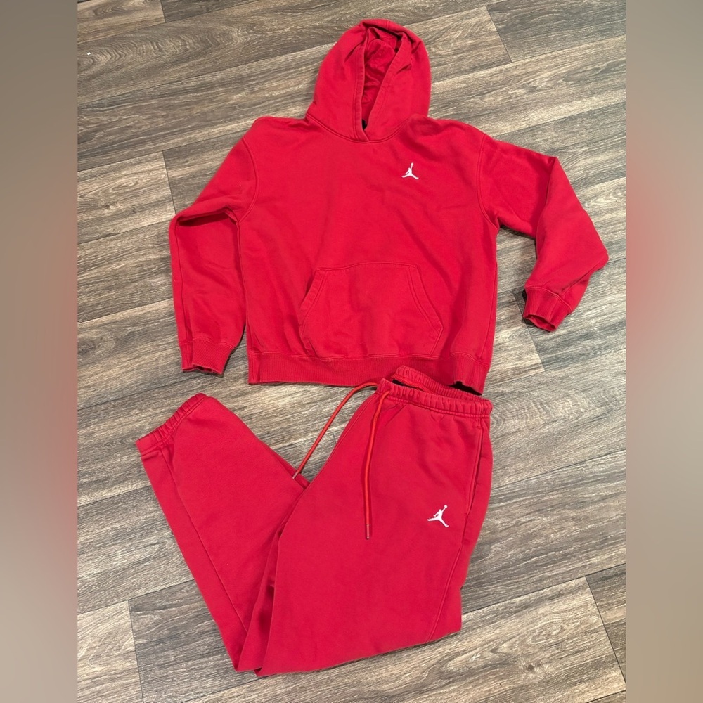Jordan Women's Brooklyn Fleece
Pullover Hoodie & Joggers Gym Red Matching Set - Picture 3 of 13